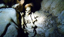 Phát hiện 2 bộ hài cốt ở hang động núi Chứa Chan, nghi của đôi nam nữ mất tích từ năm 1992