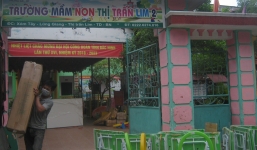 Xôn xao vụ việc trẻ mầm non bị bỏng do cô giáo dùng vòi nước nóng xịt rửa