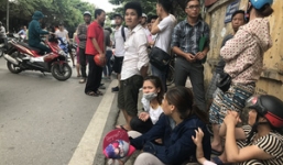 Vụ thai phụ sinh con ở hiện trường tai nạn: Cả 3 mẹ con tử vong, chồng liên tục khóc ngất