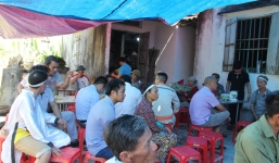 Người chồng đau đớn bên di ảnh 3 mẹ con bị xe tải cuốn tử vong