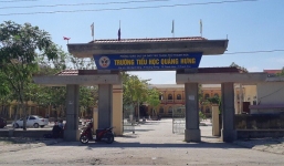 Phụ huynh tố hiệu trưởng 'giam lỏng' học sinh vì chưa đóng đủ tiền ăn