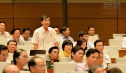 ĐBQH: Dù 'thu phí' hay 'thu giá' đều phải minh bạch, thỏa đáng