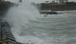 Gần 2.000 du khách mắc kẹt tại đảo Lý Sơn