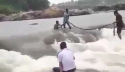 Đang tắm bỗng thấy nước suối dâng lên đột ngột, người đàn ông tử vong vì không chạy kịp