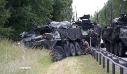 Bốn xe bọc thép tông nhau, 13 lính Mỹ bị thương