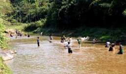 Đi tắm suối, hai học sinh lớp 1 chết đuối thương tâm