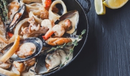 Lượng nhựa bạn đang ăn vào miệng mỗi năm là một con số ai nghe cũng phải giật mình