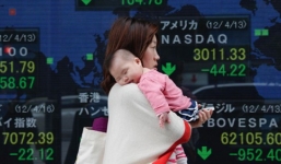 Nhật Bản: Nhân viên nữ muốn mang thai phải tuân theo 'thời khóa biểu' của cấp trên