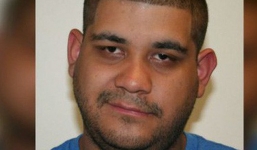 Chôm tiền trong tài khoản của mẹ để... mua máy bay riêng