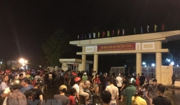 Bình Thuận họp báo thông tin vụ nhóm người quá khích đập phá UBND