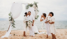 Ảnh cưới vui chất ngất của cặp đôi U50 đã 'sống thật' 35 năm hạnh phúc lại có 2 'phù dâu' siêu đặc biệt