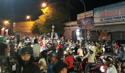 Người dân quá khích tấn công một công an bị thương