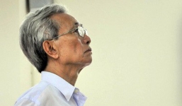 Buộc ông Nguyễn Khắc Thuỷ thi hành án tù 3 năm vì tội dâm ô trẻ em