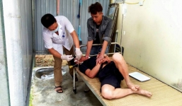 Vợ bỏ nhà đi sau cãi nhau, chồng ấm ức vào rừng ăn lá ngón tự tử