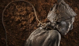 Tollund Man - Bí ẩn xác ướp 2.400 năm tuổi vẫn mỉm cười dù bị treo cổ chết