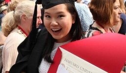 Viết luận về lần đầu mặc áo ngực, nữ sinh Việt trúng tuyển vào Đại học Harvard