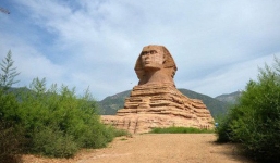 Ai Cập đệ đơn khiếu nại lên UNESCO vì Trung Quốc lại lén xây tượng nhân sư fake 1 to đẹp hơn cả bản gốc