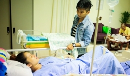 Khánh Thi nhập viện cấp cứu lúc nửa đêm