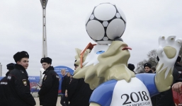 7 điều tưởng như bình thường nhưng sẽ khiến bạn gặp rắc rối ở Nga: Cấm mặc quần lót ren, lười rửa xe sẽ bị phạt tiền