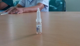 Bất ngờ về nội dung tường trình của nữ y tá cho bé 3 tháng uống cả lọ vắc-xin