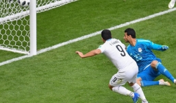 Suarez ở tận cùng thất vọng, Salah đã nở nụ cười nhưng sau tất cả Uruguay lại được ăn mừng