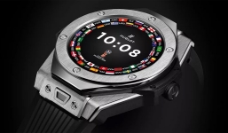 Chiếc đồng hồ các trọng tài sử dụng trong World Cup 2018 có gì đặc biệt?