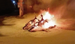 Chuyện mùa World Cup 2018: Nhóm thanh niên ở Sài Gòn đốt cháy rụi 2 xe máy sau khi C.Ronaldo ghi bàn