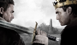 Tảng đá 1.300 tuổi của lâu đài Tintagel tiết lộ bí mật bất ngờ thời vua Arthur