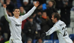 Cú sút phạt thần sầu và cá tính làm nên thương hiệu Ronaldo