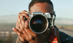 Mỗi lần chụp ảnh sẽ có một hiện tượng kỳ lạ xảy ra với não của bạn mà không ai biết vì sao