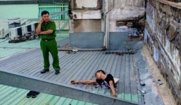 Tên trộm số nhọ: Đi ăn trộm điện thoại bị mắc kẹt suốt đêm trên mái nhà ở Sài Gòn