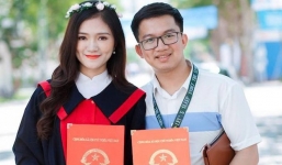 Nữ sinh được thầy giáo quỳ gối cầu hôn trên bục lễ tốt nghiệp: Em cực kỳ hạnh phúc!