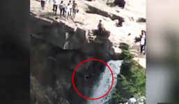 Đứng bên thác nước chụp ảnh, người đàn ông không ngờ mất mạng không lâu sau đó