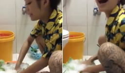 Cạn lời với cô gái rửa rau bằng xà phòng, dân mạng hùa vào trêu chọc: “Sao không cho vào máy giặt quay luôn?”