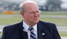 Phó chánh văn phòng Nhà Trắng từ chức