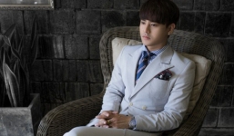 Ưng Đại Vệ: 'Tôi mất hết công ty, mất tất cả và phải ngừng hát'