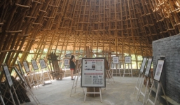 Nhà tre giản dị đến khó tin của người Việt đẹp long lanh trên báo Mỹ