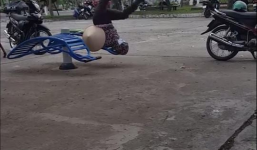 Clip: Nữ ninja mặc full giáp tập thể dục đốt mỡ thừa khiến hội chị em bội phục