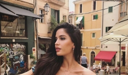 Sang Nga xem World Cup, bạn gái ca sĩ nổi tiếng Colombia bị nghi ăn trộm tiền tỷ