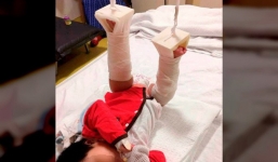 Thấy con cứ khóc mãi sau khi đón từ nhà bảo mẫu về, bố đưa đi khám và sốc khi nhận kết quả