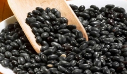 Chuyên gia Đông y tiết lộ 8 bài thuốc trị bệnh rất tốt từ hạt đỗ đen: Ai cũng cần biết!