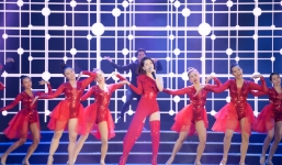 Chi Pu mang ca khúc có 'vũ điệu kì lạ' đồng diễn cùng thí sinh HHVN trong đêm Chung khảo phía Nam