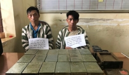 Bị truy bắt, kẻ vận chuyển 36 bánh heroin lao đầu vào cột mốc tự tử