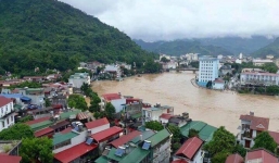 Mưa lũ kinh hoàng ở Hà Giang qua lời kể người chứng kiến: 'Họ khóc trong vô vọng, gọi tên người thân, dầm mình trong mưa để đưa thi thể nạn nhân lên'