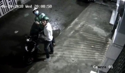 Đi trộm xe trả tiền thua độ bóng đá thì bị bắt, nam thanh niên hỏi trong tù có được xem World Cup không?