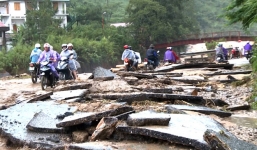 Mưa lũ tại Tây Bắc: 17 người chết, cảnh báo đỏ tới Quảng Ninh, Hải Phòng