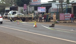 Thầy cô quyên góp hỗ trợ gia đình nam sinh có mẹ bị tai nạn mất ngay trước cổng trường thi