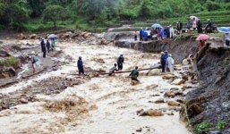 Tìm thấy thi thể nữ sinh ở Tuyên Quang bị nước cuốn trôi, còn 11 người mất tích
