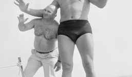 Cuộc đời ngắn ngủi đầy vinh quang xen lẫn khổ đau của người khổng lồ được mệnh danh “kỳ quan thế giới thứ 8'