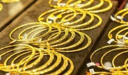 Giá vàng hôm nay 27/6/2018: Diễn biến nhạt nhoà theo chiều hướng đi xuống